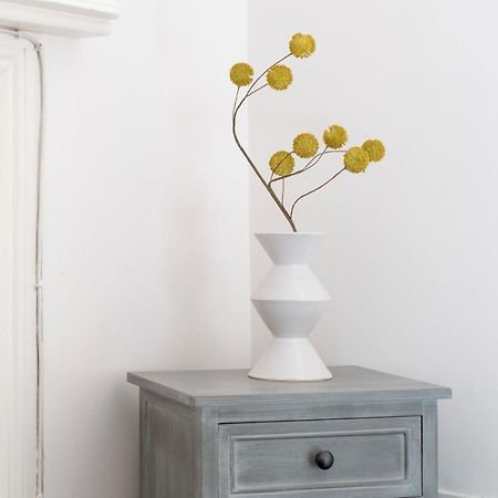 Ainslie'S Apartment Belvedere Bath Bagian luar foto