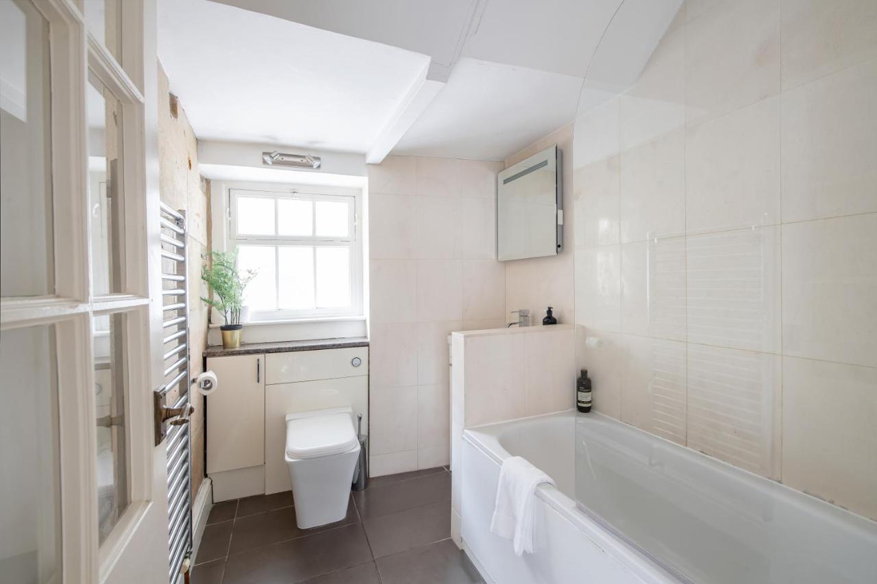 Ainslie'S Apartment Belvedere Bath Bagian luar foto
