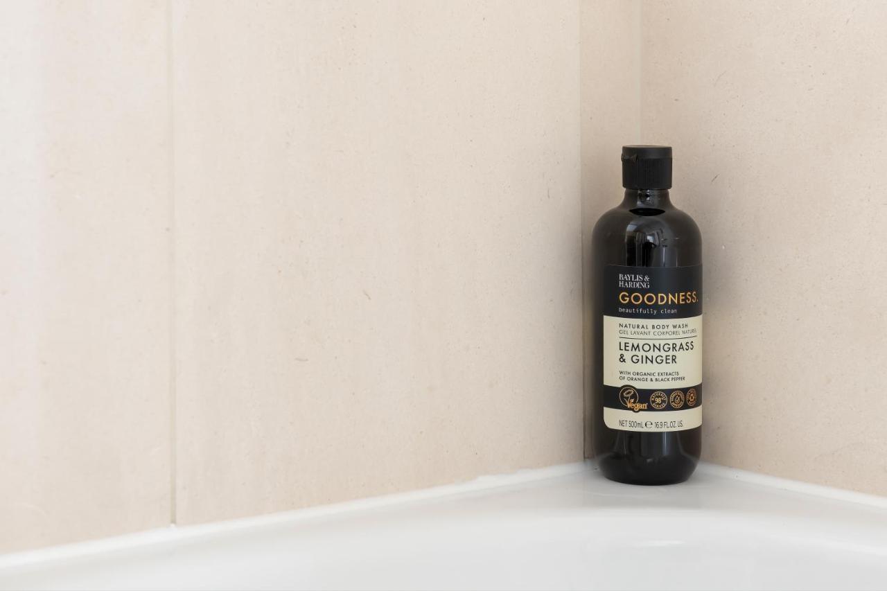 Ainslie'S Apartment Belvedere Bath Bagian luar foto