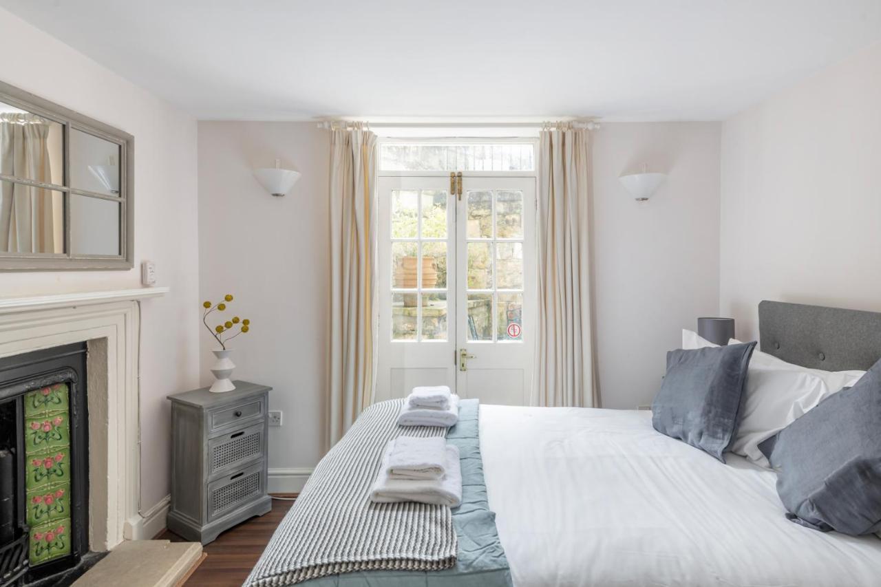 Ainslie'S Apartment Belvedere Bath Bagian luar foto