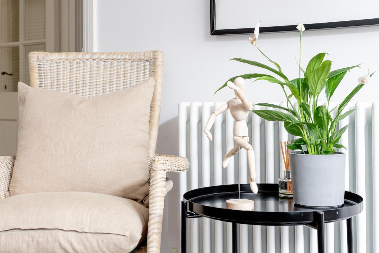 Ainslie'S Apartment Belvedere Bath Bagian luar foto